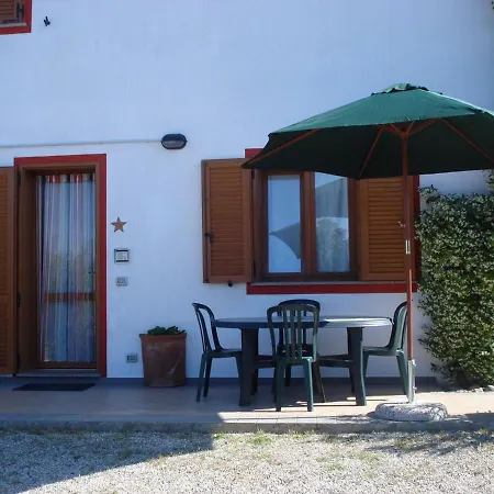 In 2 To 4 Persons With Large Garden Stella *