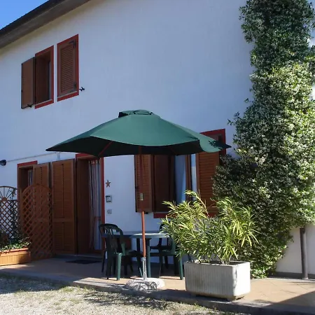 In 2 To 4 Persons With Large Garden Stella