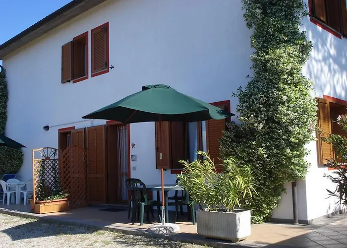 In 2 To 4 Persons With Large Garden Stella