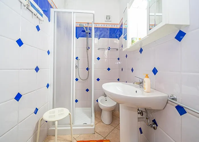 In 2 To 4 Persons With Large Garden Stella Apartment *