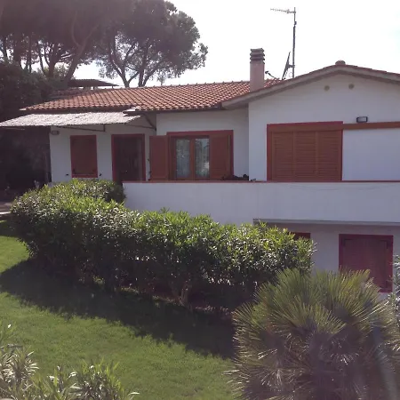 In 2 To 4 Persons With Large Garden Stella